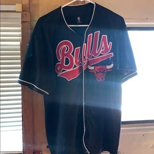 NBA Chicago bulls baseball jersey XXL fits like XL